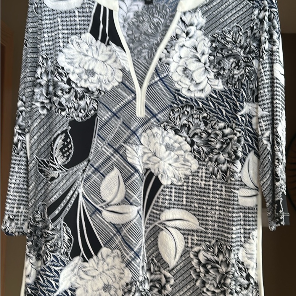 Jules & Leopold Black and White Floral Tunic